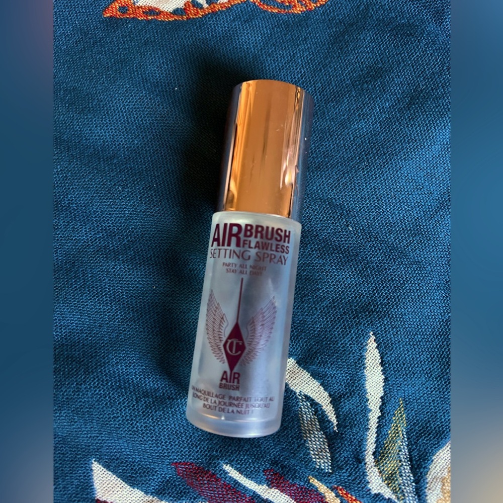 Charlotte Tilbury AIRBRUSH FLAWLESS SETTING SPRAY 34ML. BNIB